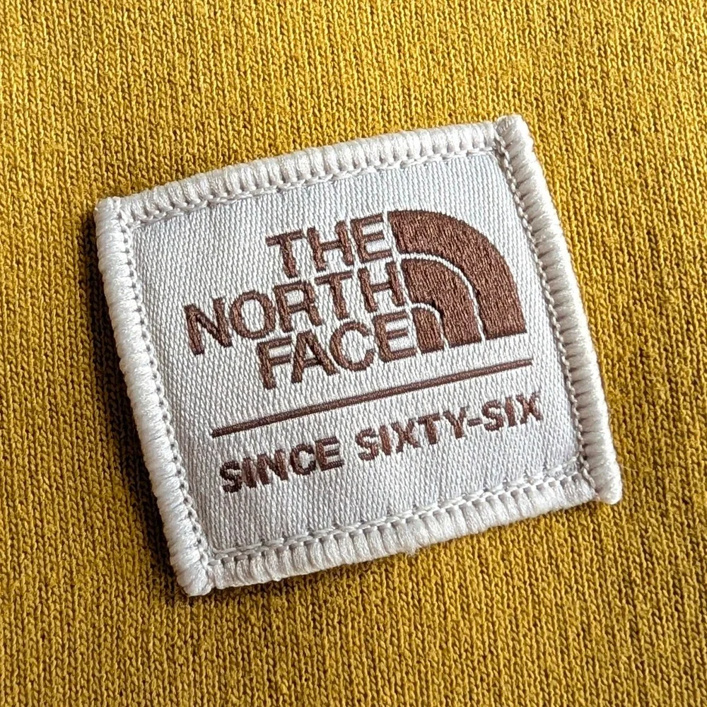 The North Face Mens Heritage Patch Crewneck Sweatshirt Yellow XXL